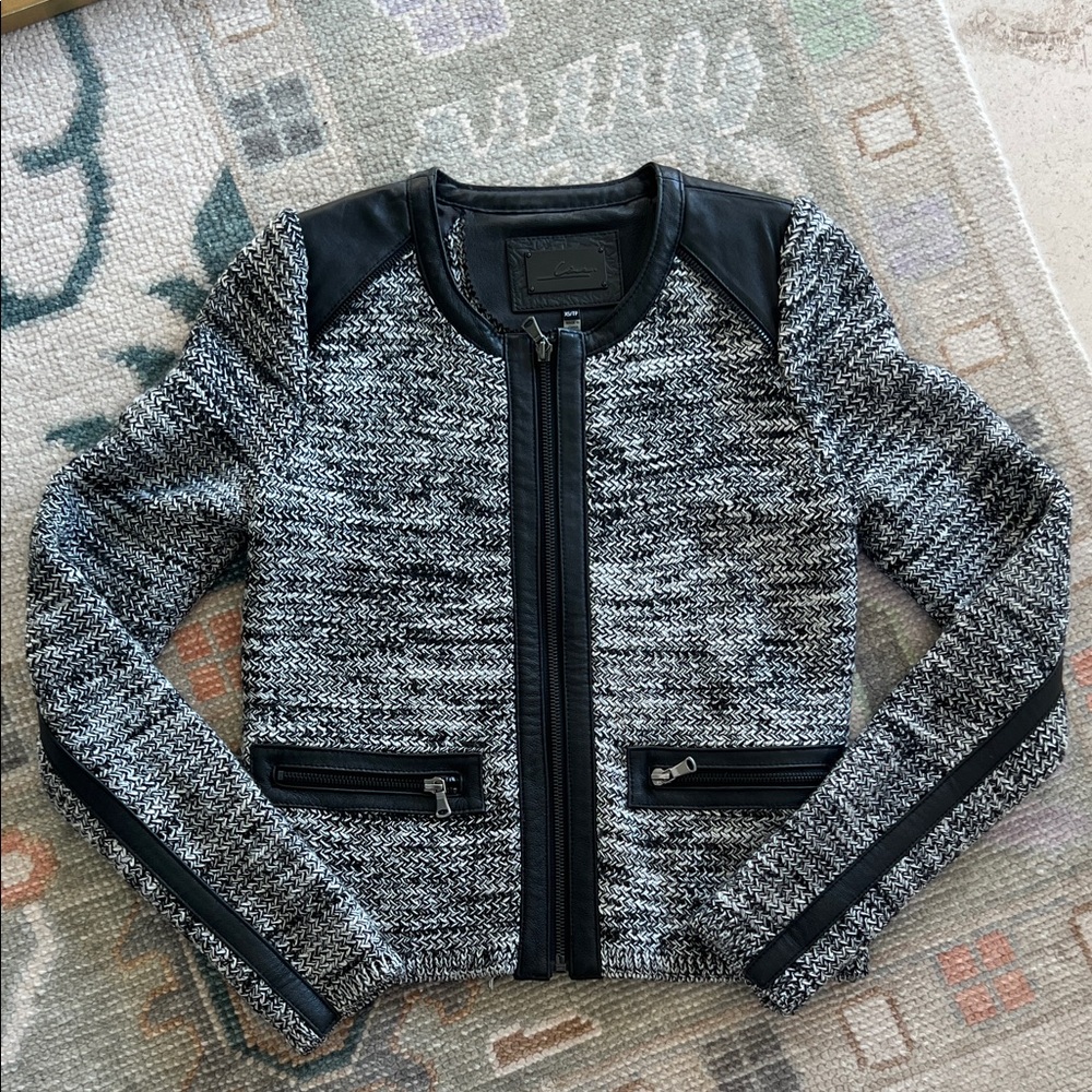 Chic Black and Gray Tweed Blazer